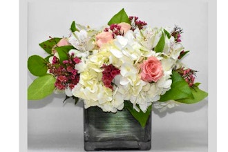 Flower Workshop:Blush Bloom Arrangement,Glass Container